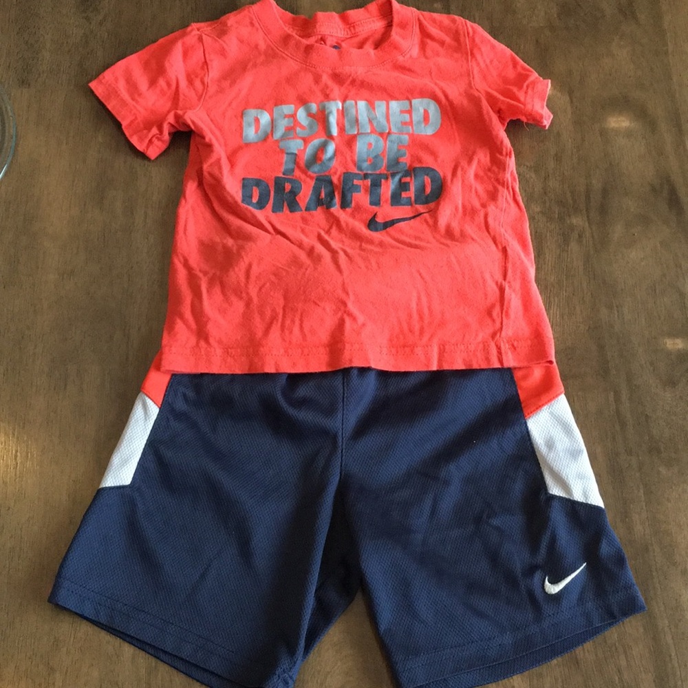 Nike shorts set